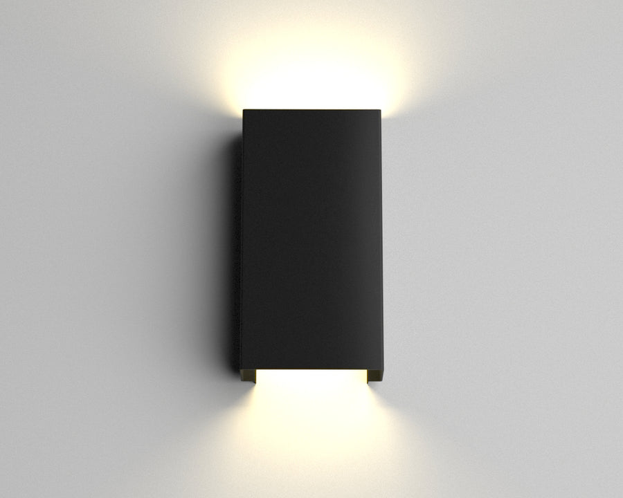 Lumina squared outdoor light- black